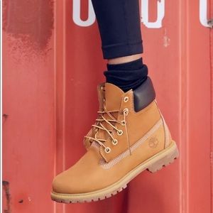 Timberland Women’s 6” Boots